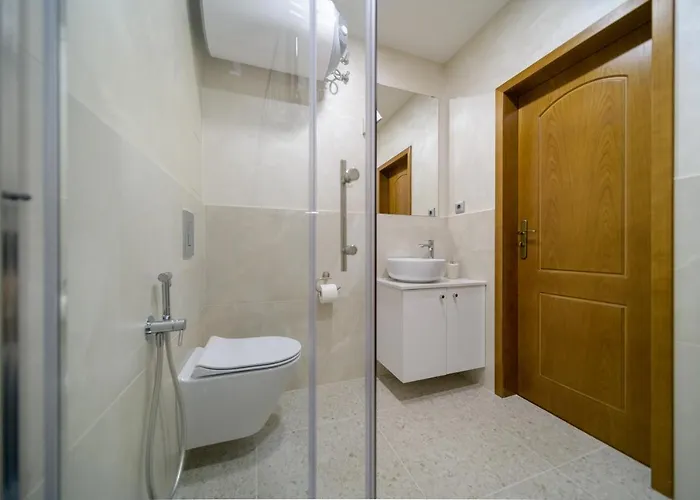 Magdalena - Two Bathrooms, Perfect Center Варна