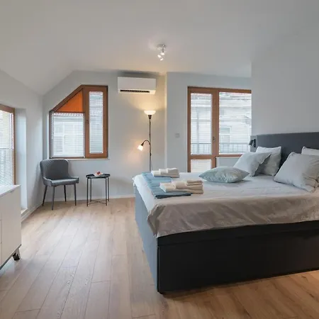 Magdalena - Two Bathrooms, Perfect Center Apartment